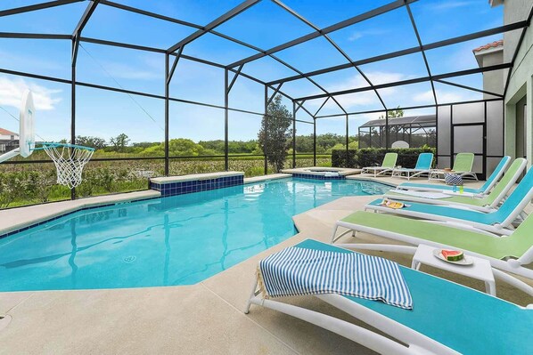 Private Pool & Patio