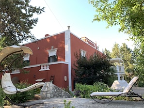 Enceinte de lâhĂ©bergement