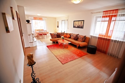 Komf.  Apartment with garden and 2 balconies for up to 8 people