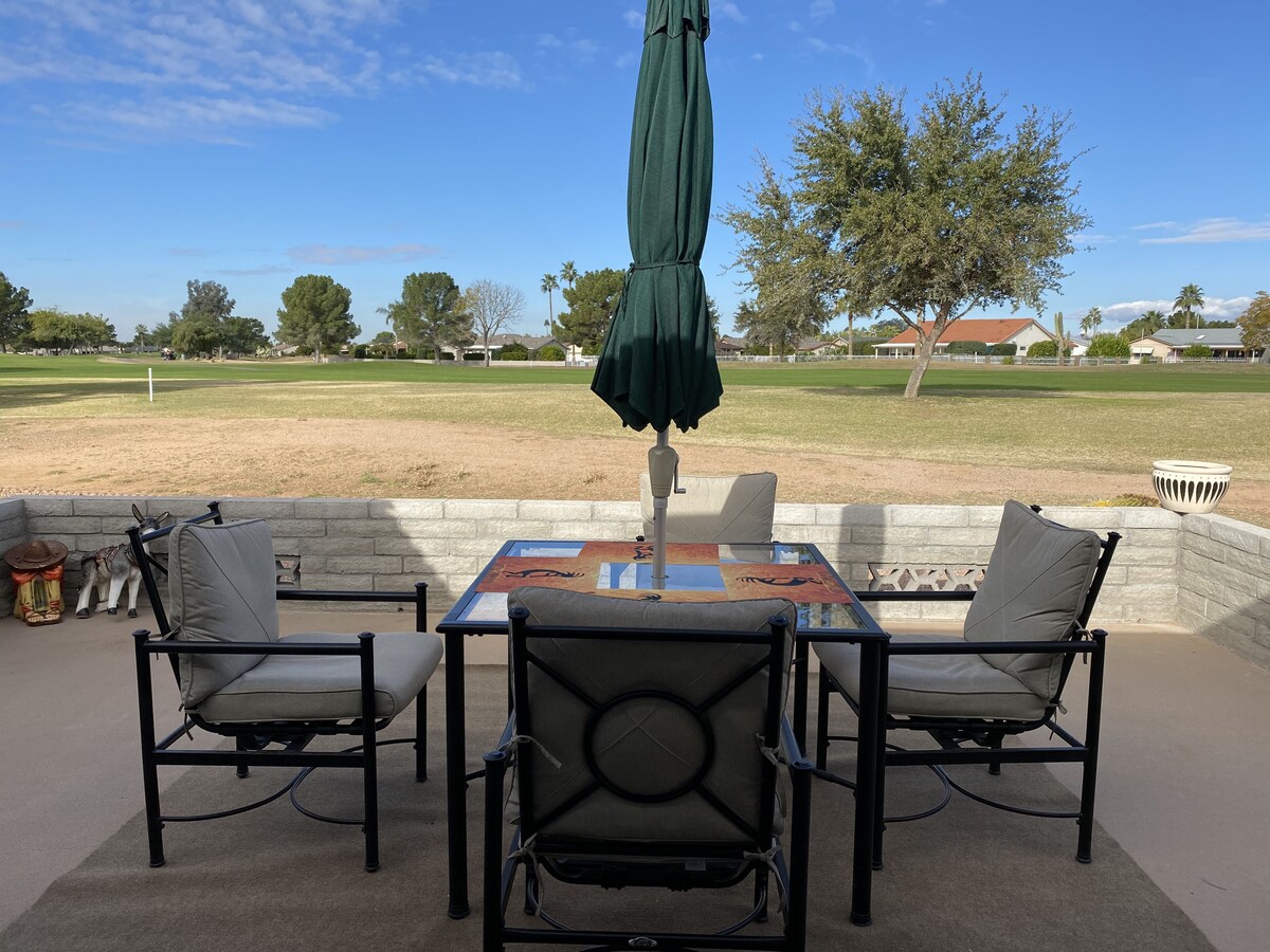 Backyard on 14th hole of Golf Course/Dog-friendly