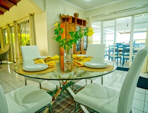 Indoor dining 