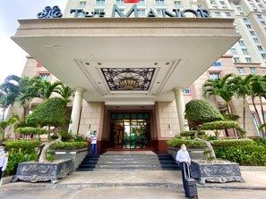 施設の正面