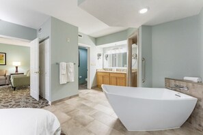 Wyndham Star Island_6a.jpg