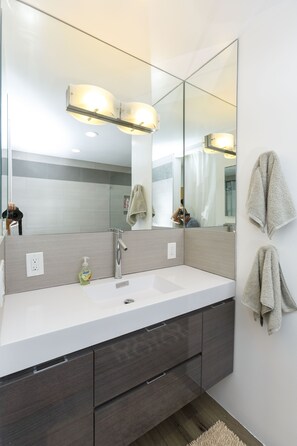 Indoors, Room, Sink, Bathroom, Sink Faucet