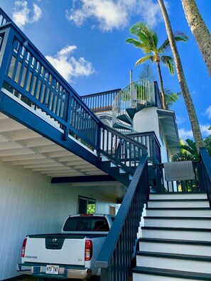 This Newly Constructed 2nd Tier Flat has its Own Private Stairwell and Entrance