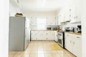 First floor fully stocked kitchen