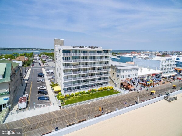 El Capitan Building, located at 4th Street and the Boardwalk
