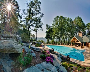 Outdoor Pool - Echota on the Ridge