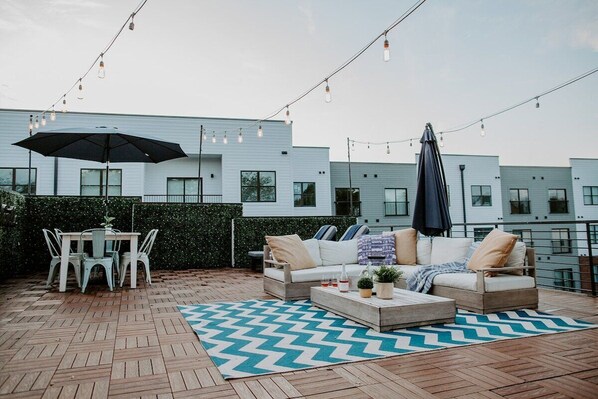 Huge Rooftop Lounge!