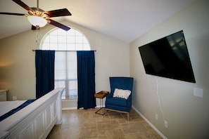 Master  Bedroom with 55" Tv and private bathroom