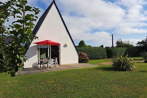 Außenseite Ferienhaus [Sommer]