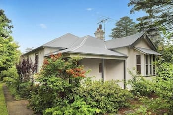 Mintie Cottage - Elegant Federation Cottage, 3 Bedroom, Fireplaces, Central Heating, Bath, Near Leura Village