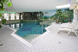 Holiday Home Swimming Pool