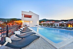 Holiday Home Swimming Pool