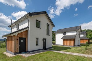 Außenseite Ferienhaus [Sommer]