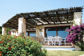Außenseite Ferienhaus [Sommer]