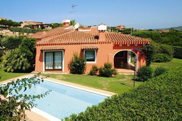 Schwimmbad des Ferienhauses