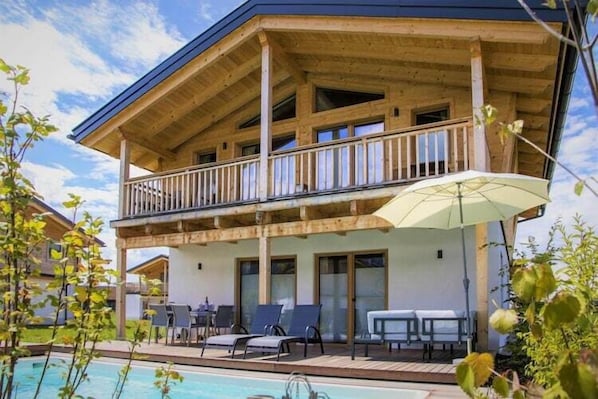 Holiday Home Swimming Pool