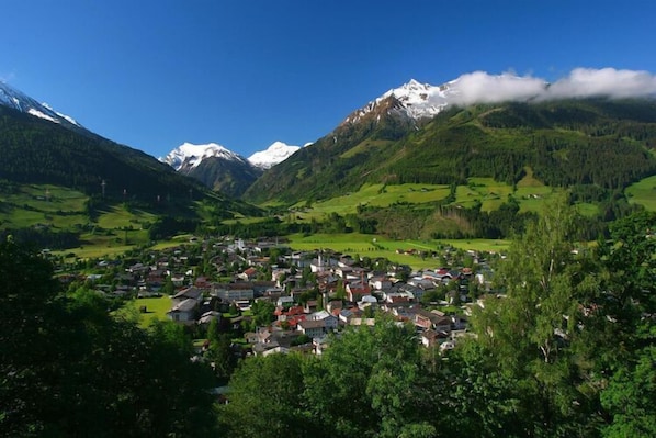 Außenseite Ferienhaus [Sommer]