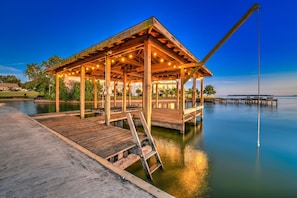 Large boathouse with (2) rope swings and (2) ladders (new since photo)