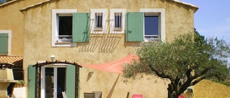 Extérieur maison de vacances [été]