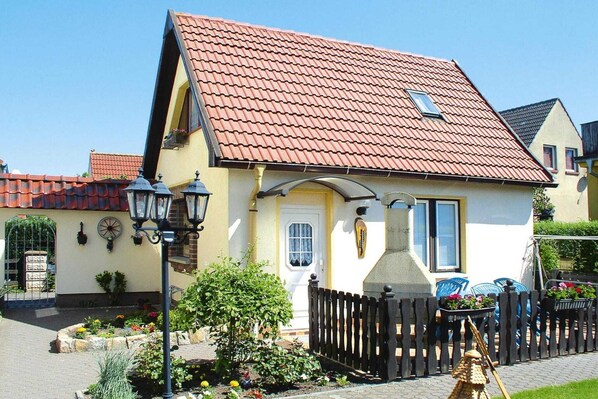 Holiday Home Exterior [summer]
