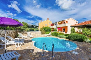 Holiday Home Swimming Pool