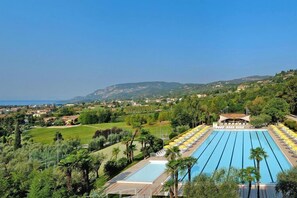 Holiday Home Swimming Pool