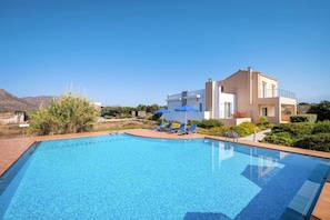 Holiday Home Swimming Pool
