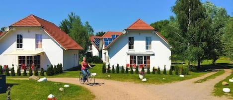 Außenseite Ferienhaus [Sommer]