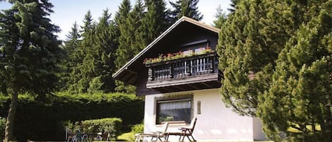 Außenseite Ferienhaus [Sommer]