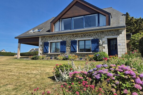 Extérieur maison de vacances [été]