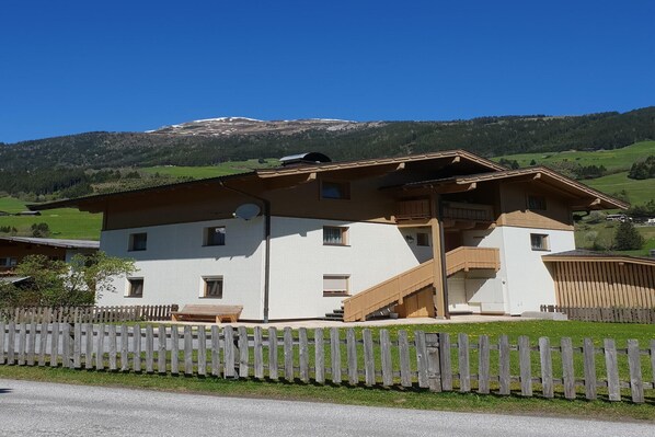 Extérieur maison de vacances [été]