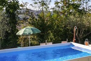 Schwimmbad des Ferienhauses