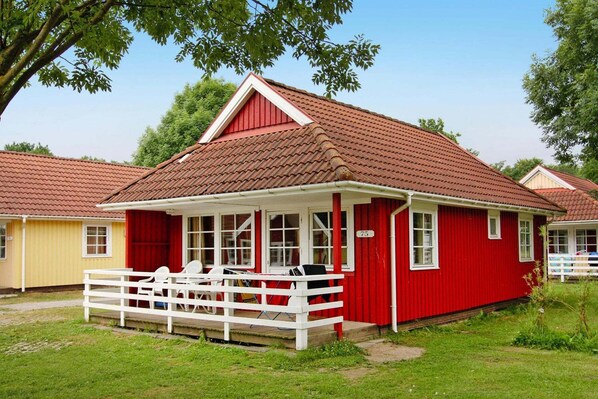 Stugans exteriör [sommar]