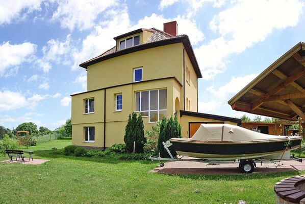 Außenseite Ferienhaus [Sommer]