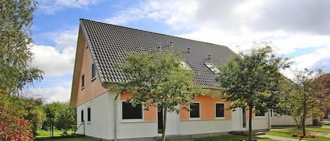 Außenseite Ferienhaus [Sommer]