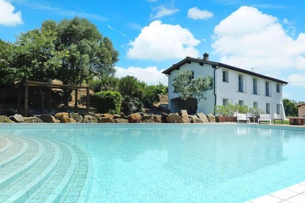 Holiday Home Swimming Pool