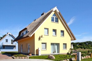 Außenseite Ferienhaus [Sommer]