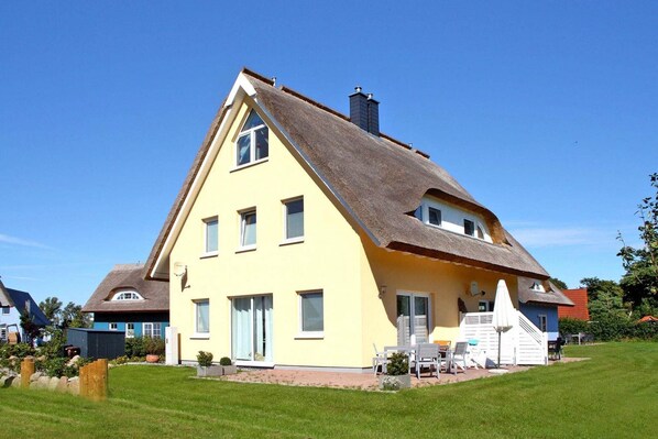 Außenseite Ferienhaus [Sommer]