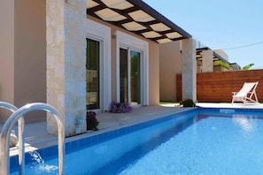 Holiday Home Swimming Pool