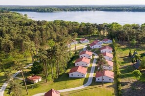 Stugans exteriör [sommar]