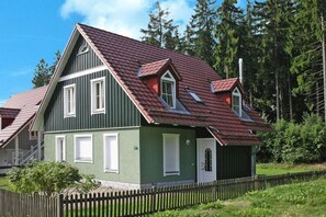 Außenseite Ferienhaus [Sommer]