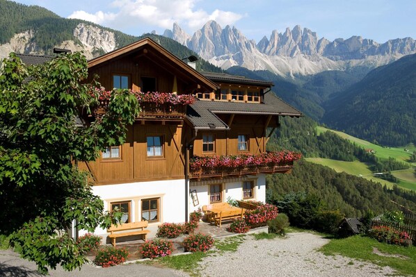 Holiday Home Exterior [summer]