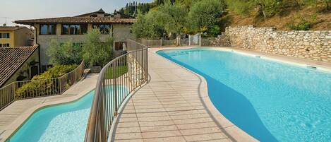 Piscine maison de vacances