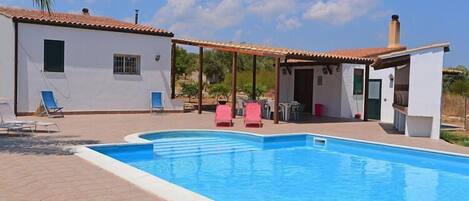 Holiday Home Swimming Pool