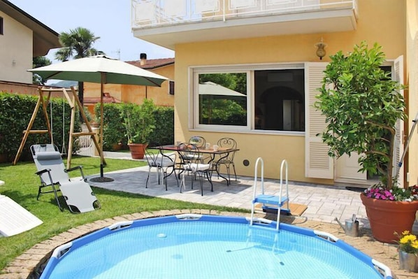 Holiday Home Swimming Pool