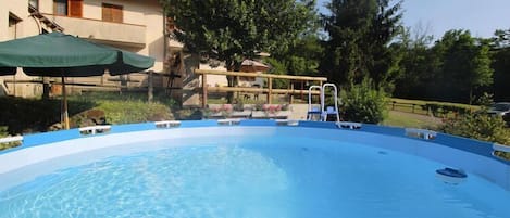 Schwimmbad des Ferienhauses