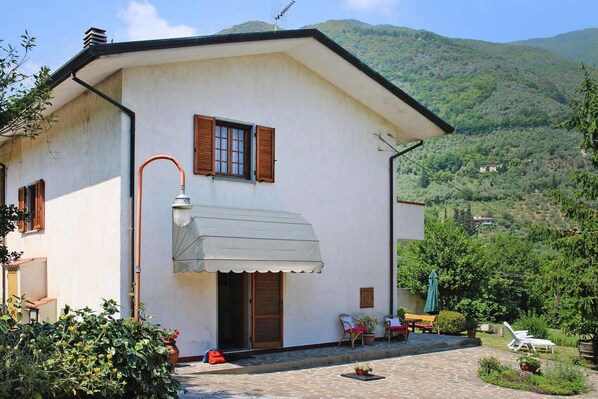Holiday Home Exterior [summer]
