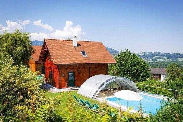 Holiday Home Swimming Pool